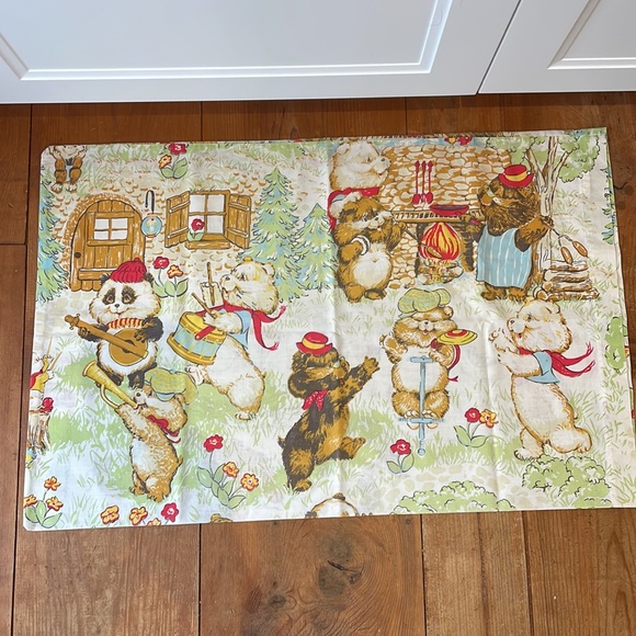 Vintage Critter Sitters pillow case, 1983, bears and monkeys - Picture 2 of 8